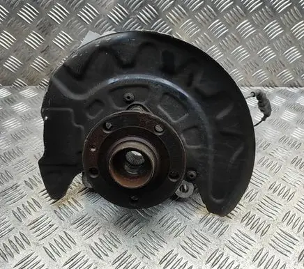 Volkswagen PASSAT B8 Front wheel hub 5Q0407258A 3Q0400054Q