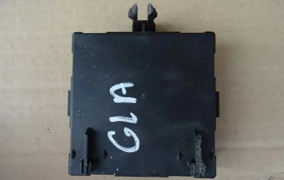 Mercedes-Benz GLA W156 Door control unit/module A1669005411
