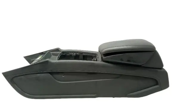 Audi Q7 4L Center console