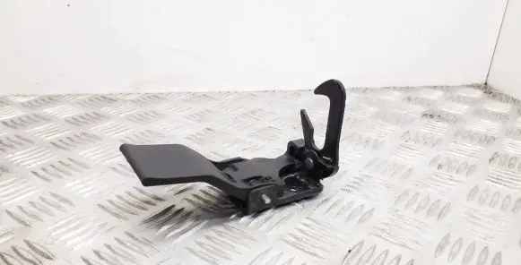 Audi A1 Engine bonnet/hood lock/latch loop/hook 8X0823480A