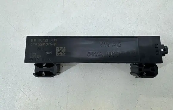 Skoda Enyaq iV Keyless system antenna 5WA962132