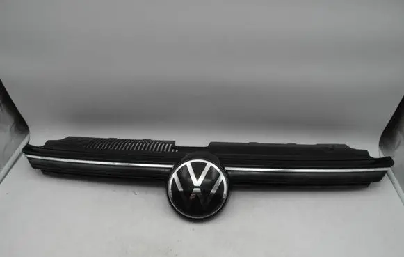 Volkswagen Golf VIII Front bumper upper radiator grill 5H0853653 5H0853651