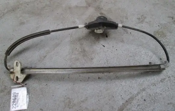 Volkswagen PASSAT B2 Rear door window regulator with motor