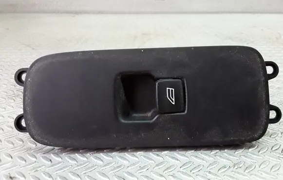 Volvo V50 Electric window control switch 30774162