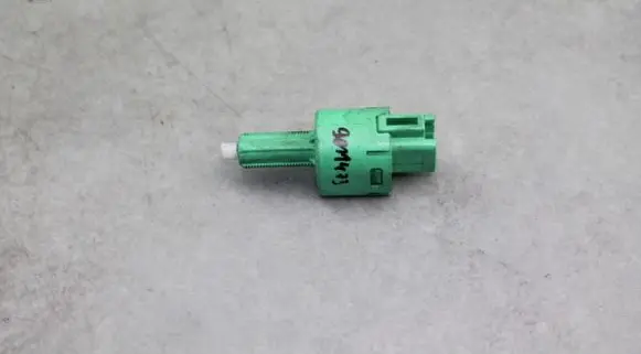 Lexus CT 200H Brake pedal sensor switch
