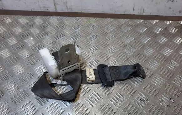 Mitsubishi Lancer Evolution Rear seatbelt 7Q3800