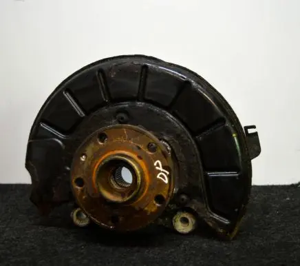 Volkswagen PASSAT B7 Front wheel hub
