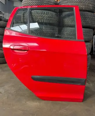 KIA Picanto Rear door 