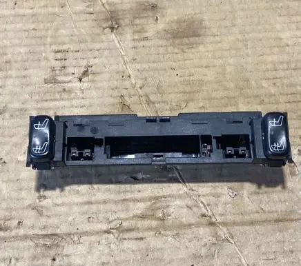 Mercedes-Benz C AMG W202 Seat heating switch 2108200051