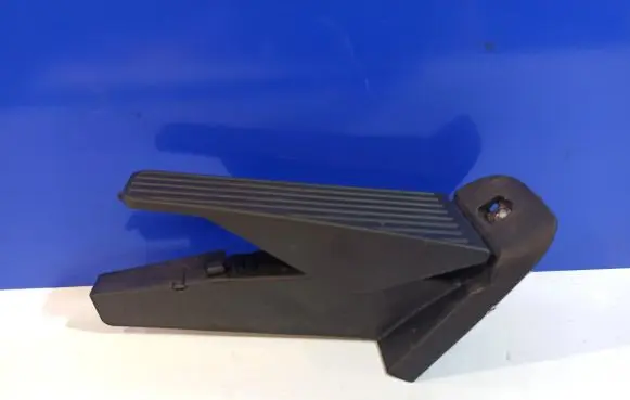 Volvo S60 Accelerator throttle pedal 32269124