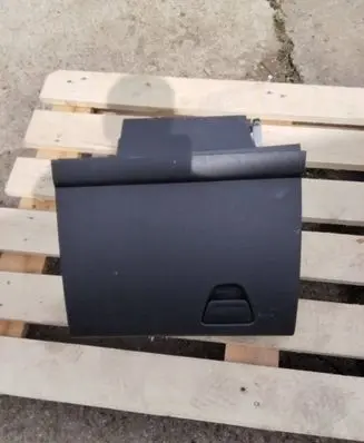 Ford Kuga II Glove box AM51R06044