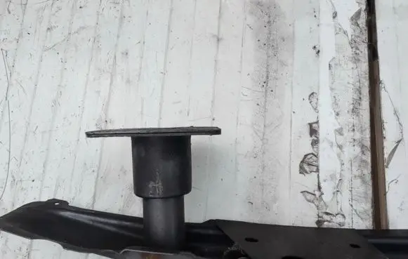 BMW 5 E60 E61 Front bumper mounting bracket