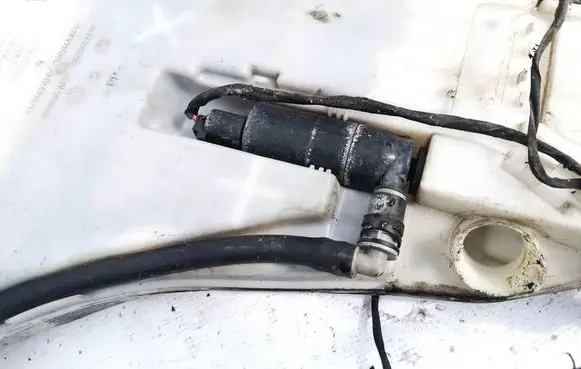 BMW 5 F10 F11 Headlight washer pump 6712721779202