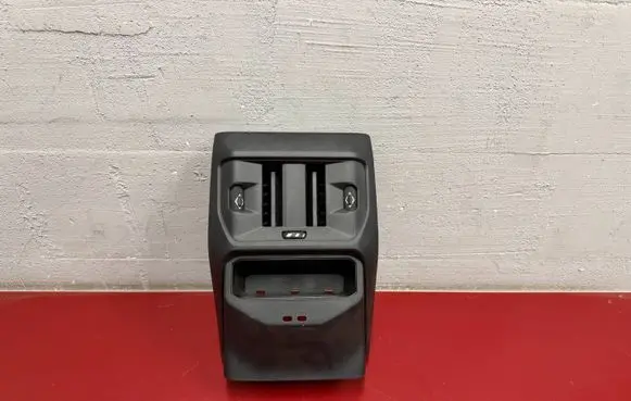 Rear air vent grill