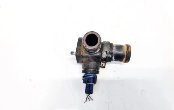 Audi A4 S4 B5 8D Engine coolant pipe/hose 028121132