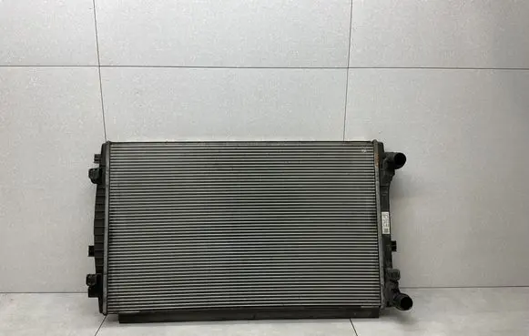 Audi A3 S3 8V Coolant radiator 5Q0121251EM