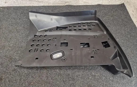 Dashboard lower bottom trim panel