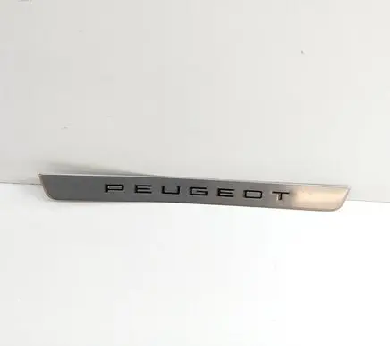 Peugeot 5008 II Front sill trim cover 98397473VV