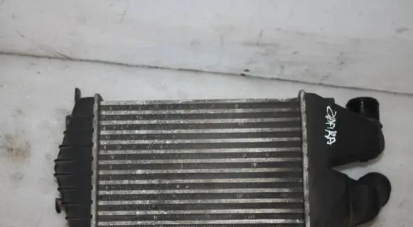 Opel Zafira B Intercooler radiator 13213402 0517C