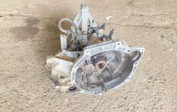 Ford C-MAX I Manual 5 speed gearbox 3M5R7002NB T6TB1 1910040011
