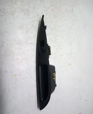 Mazda 6 Electric window control switch GJ6A685LI