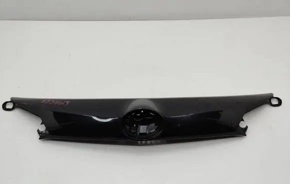 Toyota RAV 4 (XA40) Tailgate trim 7683942030