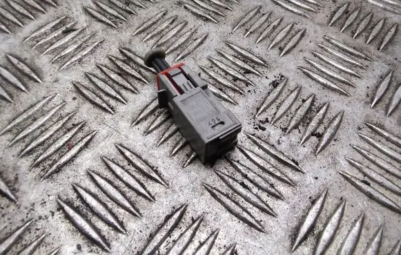 Clutch pedal sensor