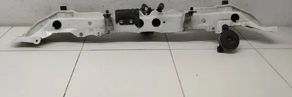 Toyota Yaris Other engine bay part 