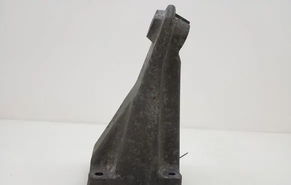 Mercedes-Benz C W204 Engine mounting bracket A6462230704