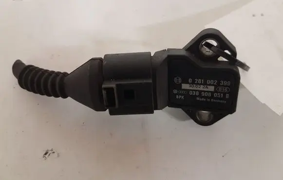 Volkswagen Caddy Air pressure sensor 0281002399 038906051B