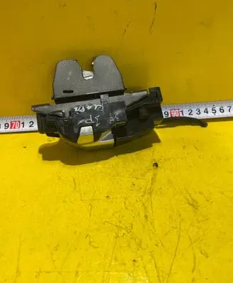 Tailgate/trunk/boot lock/catch/latch