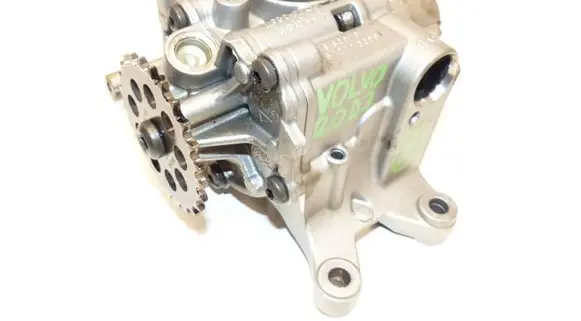 Volvo S60 Oil pump 31330979