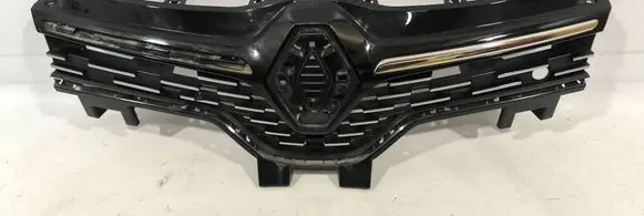 Renault Captur II Front grill 623821421R