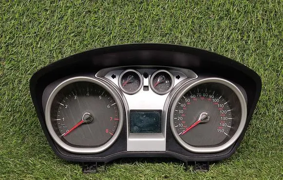 Ford Focus C-MAX Speedometer (instrument cluster) 8V4T10849FK
