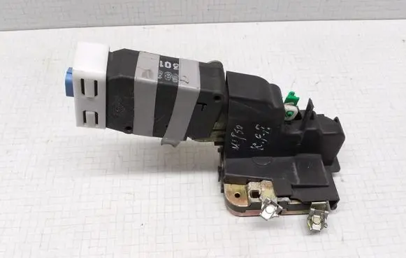 Mitsubishi Carisma Front door lock