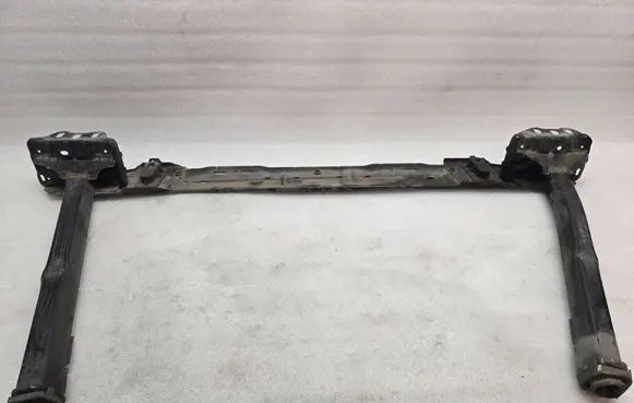 Citroen C5 Aircross Bottom radiator support slam panel 9803303080