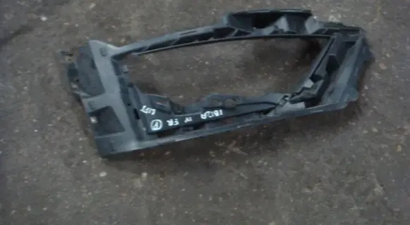 Seat Ibiza IV (6J,6P) Front bumper mounting bracket