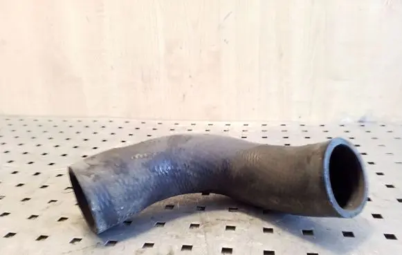 Intercooler hose/pipe