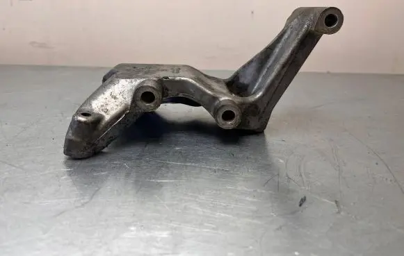 Volkswagen Crafter A/C compressor mount bracket 076260885