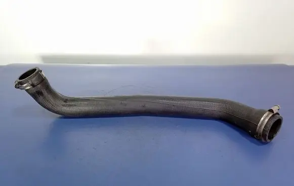 Opel Vivaro Engine coolant pipe/hose