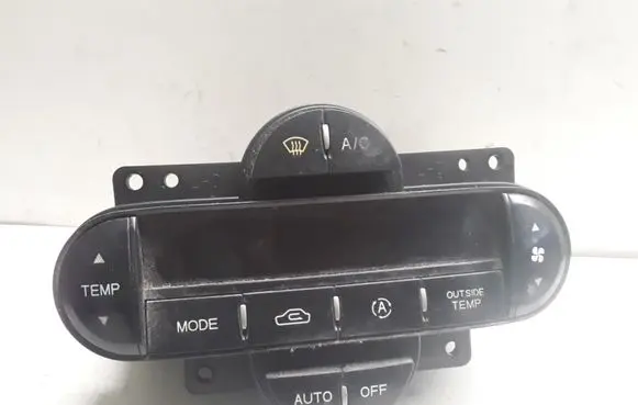 KIA Carens II Climate control unit 0K2FB61190