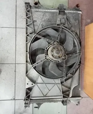 Renault Laguna II Coolant radiator 000