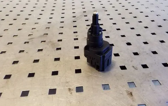 Volkswagen Polo IV 9N3 Brake pedal sensor switch 6Q0945511