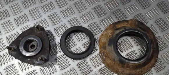 Ford Focus Coil spring mount 98ag3k155af