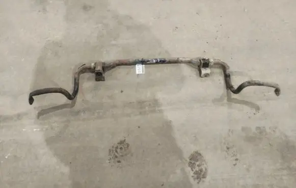 Renault Clio III Front anti-roll bar/sway bar 