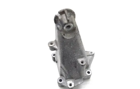 Mercedes-Benz C W204 Engine mounting bracket A2712232704