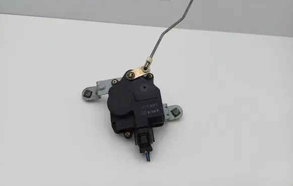 KIA Clarus Tailgate boot lock/latch motor 