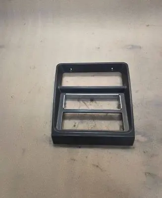 Mitsubishi Pajero Radio/GPS head unit trim MB652134