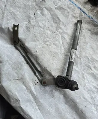 Seat Altea XL Front wiper linkage and motor 5P0955024E 3397021540