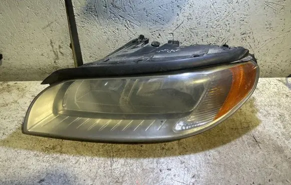 Volvo V70 Headlight/headlamp 31214351 6330100001 112027